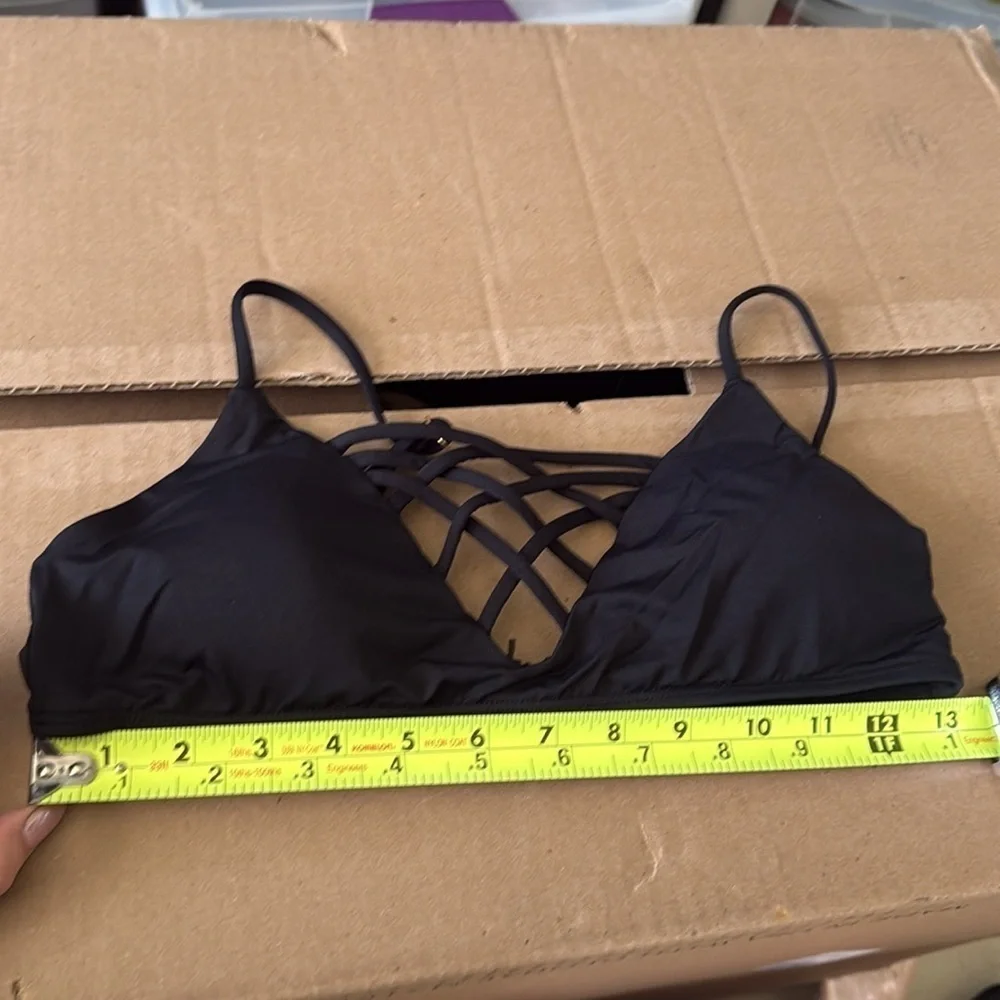 L*space Jaime Criss Cross Adjustable Straps Black Bikini Swimwear Top Sz Medium
